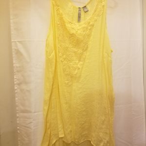 NWOT By Design 2x women's shirt